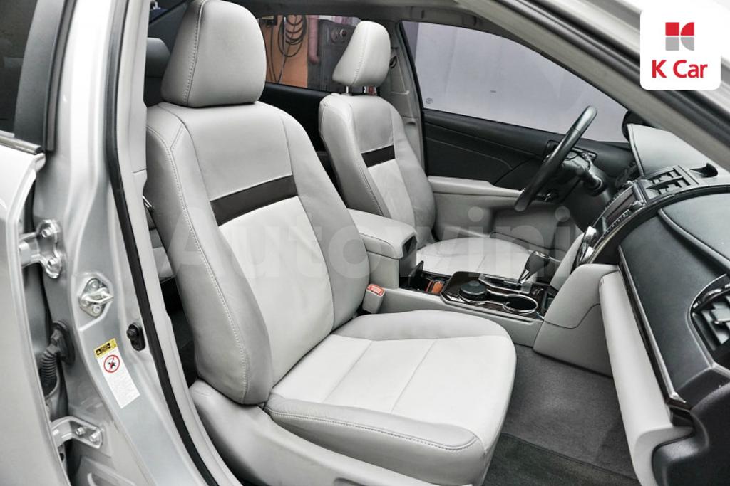 2013 TOYOTA  CAMRY 2.5 XLE - 17