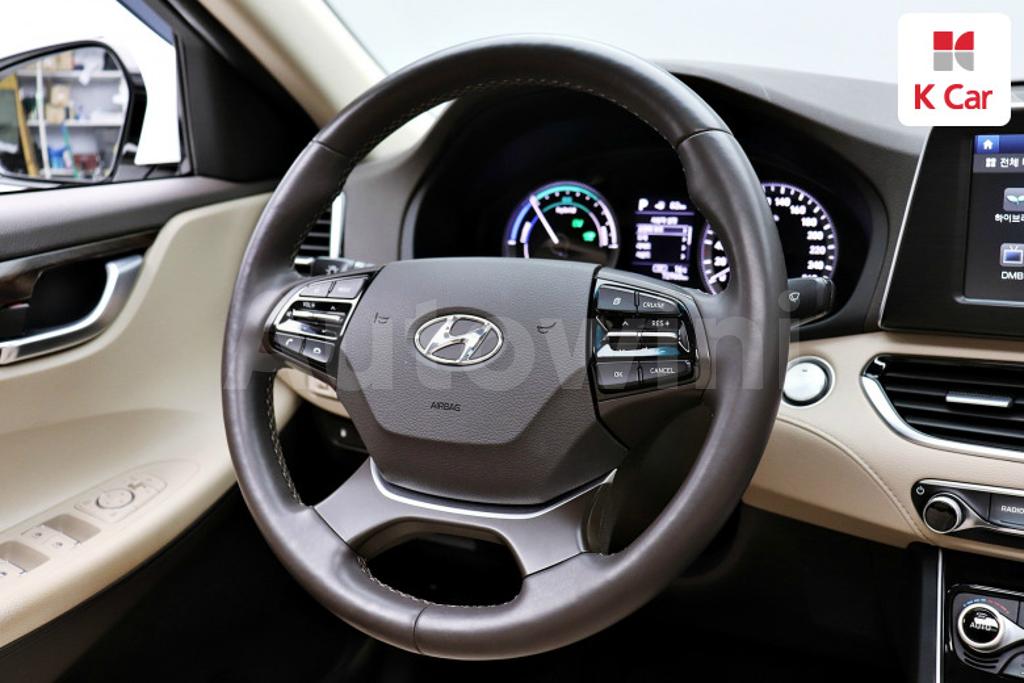 2018 HYUNDAI GRANDEUR IG HYBRID AZERA PREMIUM - 14
