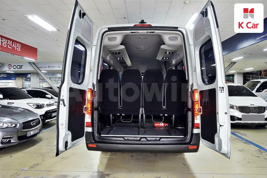 2018 HYUNDAI SOLATI 15 SEATS - 19