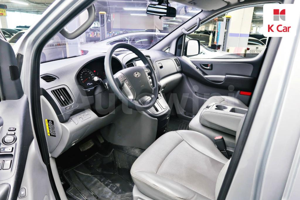 2017 HYUNDAI GRAND STAREX H-1 3 SEATS LPI VAN - 8