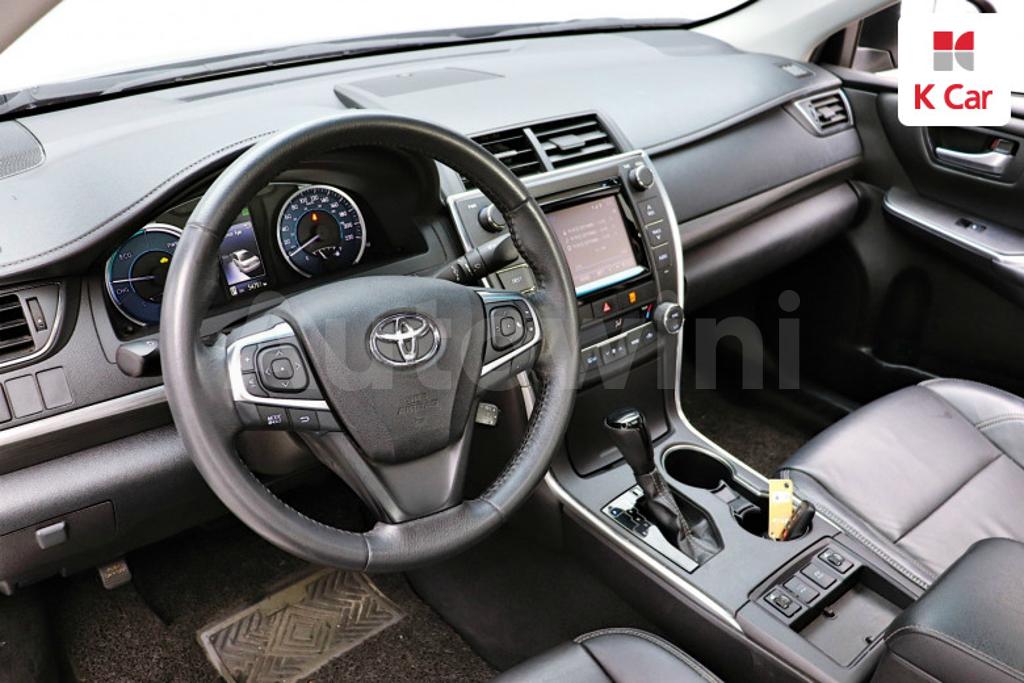 2017 TOYOTA  CAMRY HYBRID XLE - 11