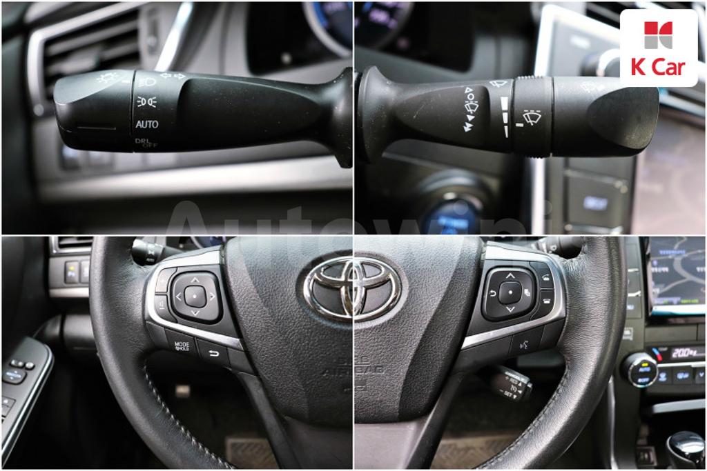 2017 TOYOTA  CAMRY HYBRID XLE - 12