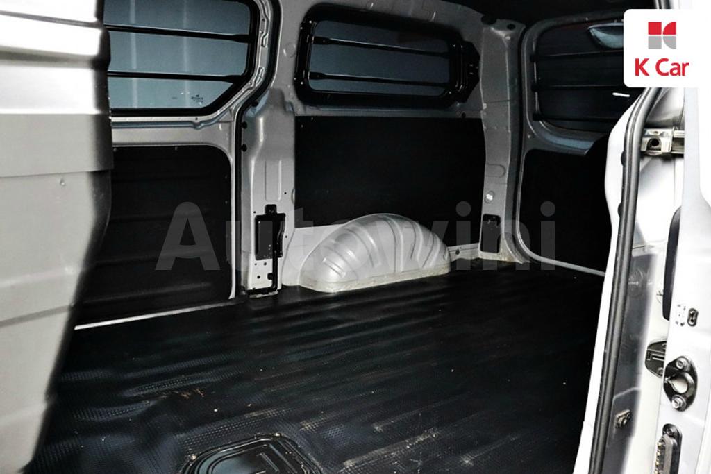 2019 HYUNDAI GRAND STAREX H-1 VAN 3 SEATS LPI - 9