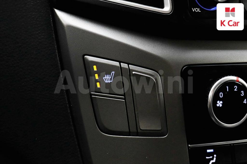 2019 HYUNDAI GRAND STAREX H-1 VAN 3 SEATS LPI - 18