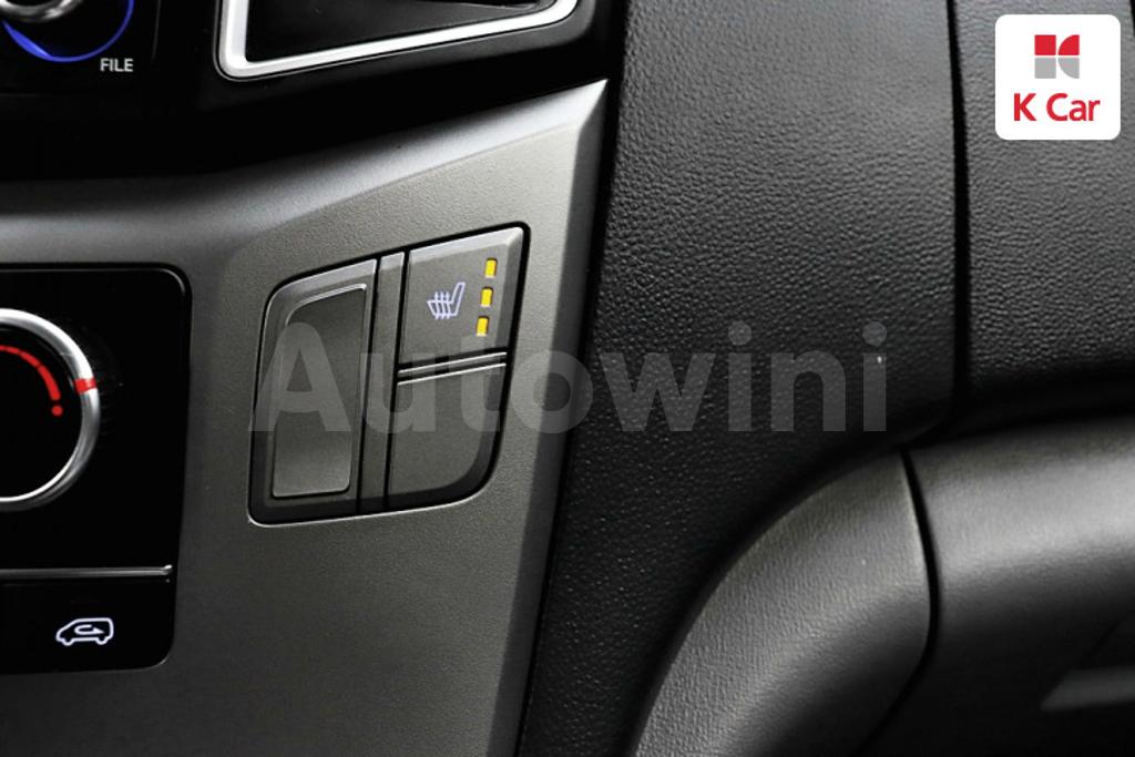 2019 HYUNDAI GRAND STAREX H-1 VAN 3 SEATS LPI - 19