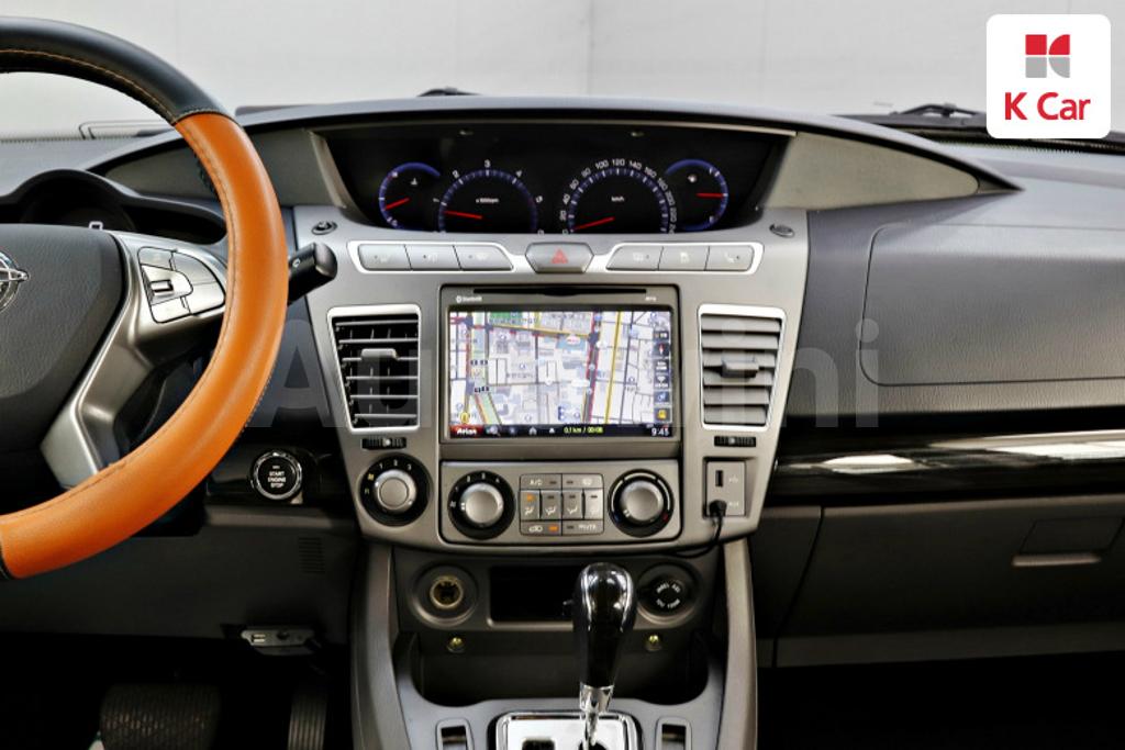 2016 SSANGYONG KORANDO TURISMO 2WD TX 11 SEATS - 9