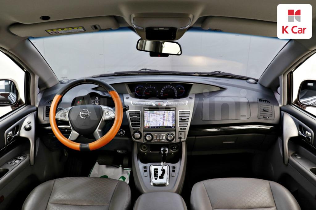 2016 SSANGYONG KORANDO TURISMO 2WD TX 11 SEATS - 10