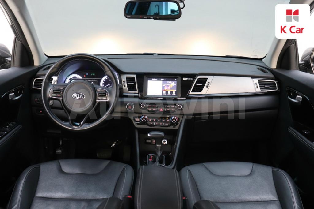 2017 KIA NIRO PRESTIGE - 18