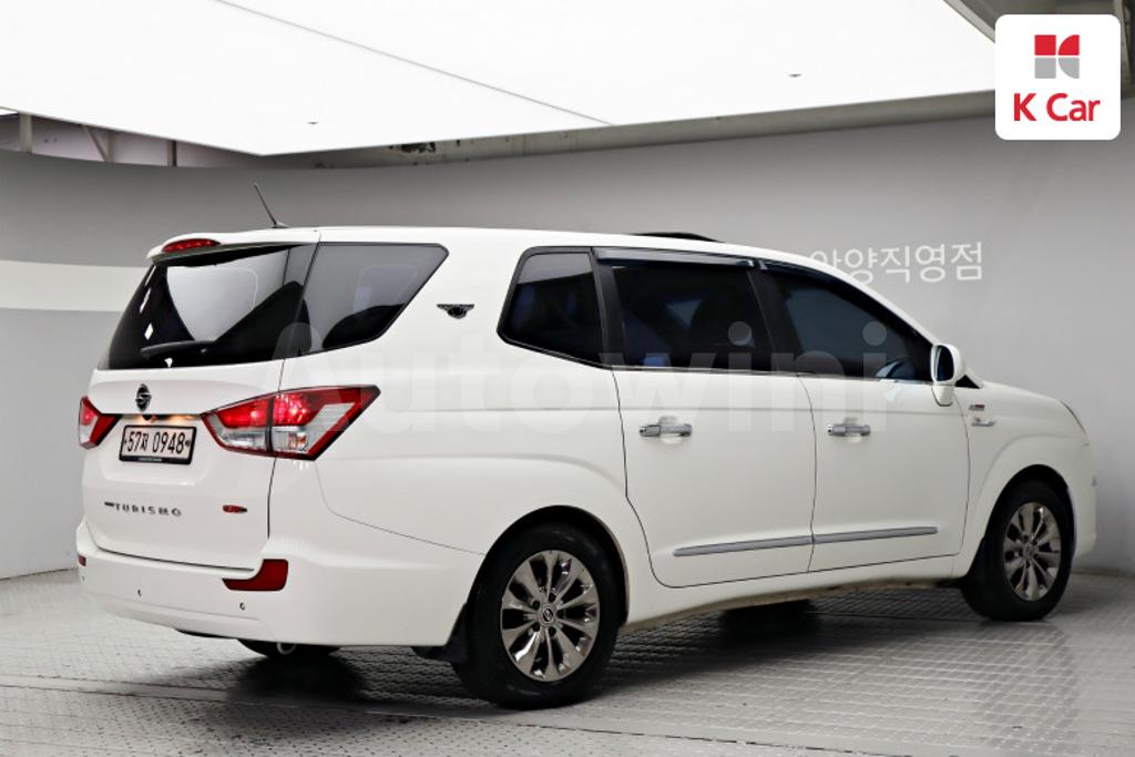 2016 SSANGYONG KORANDO TURISMO 4WD TX 9 SEATS - 4