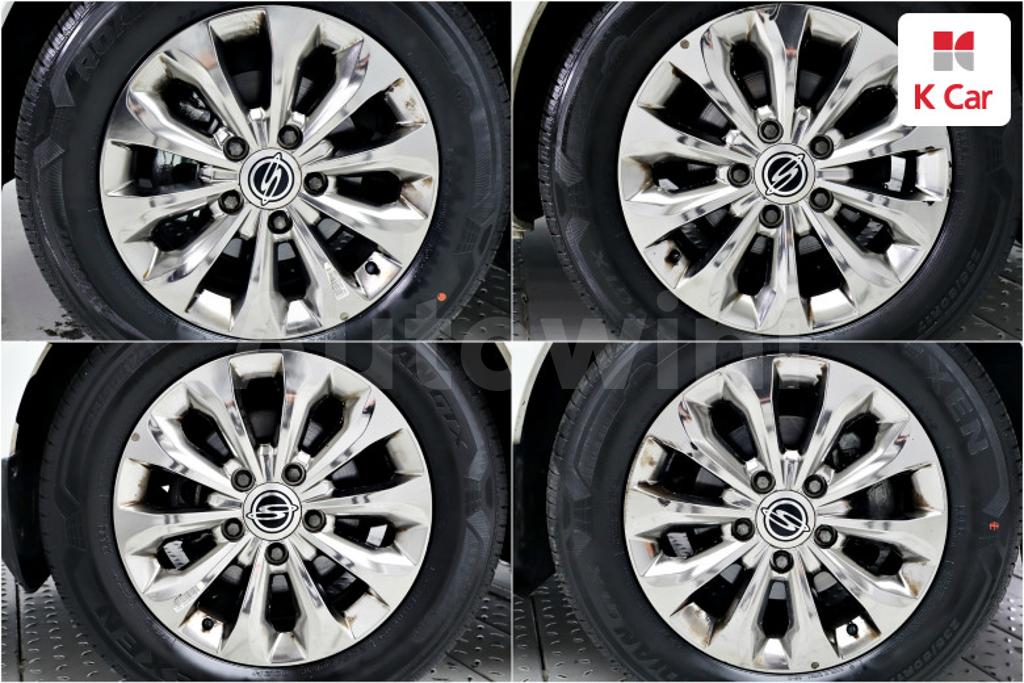 2016 SSANGYONG KORANDO TURISMO 4WD TX 9 SEATS - 5