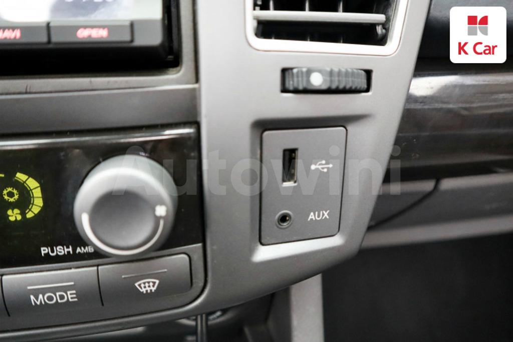 2016 SSANGYONG KORANDO TURISMO 4WD TX 9 SEATS - 19