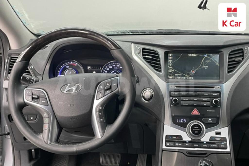 2016 HYUNDAI GRANDEUR HG AZERA PREMIUM - 8