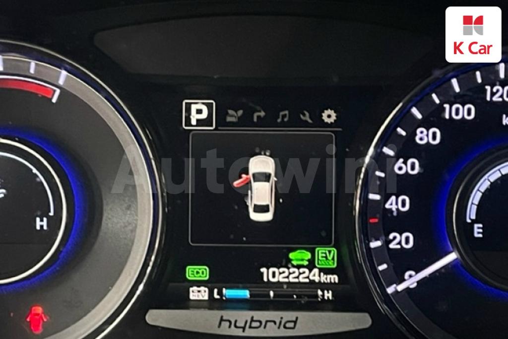 2016 HYUNDAI GRANDEUR HG AZERA PREMIUM - 9