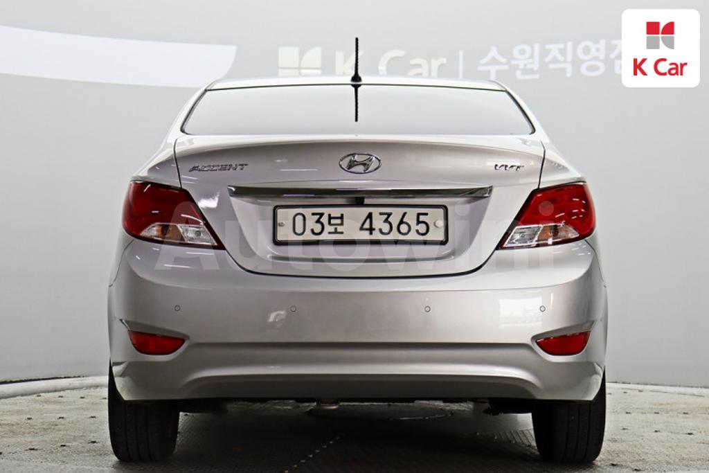 KMHCT41BEHU323822 2017 HYUNDAI ACCENT  1.4 VVT MORDERN-3