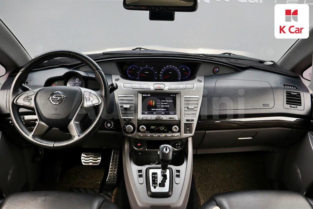 2016 SSANGYONG KORANDO TURISMO 4WD RX 9 SEATS - 18