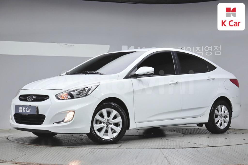 KMHCT41BEHU305286 2017 HYUNDAI ACCENT  1.4 VVT MORDERN-1