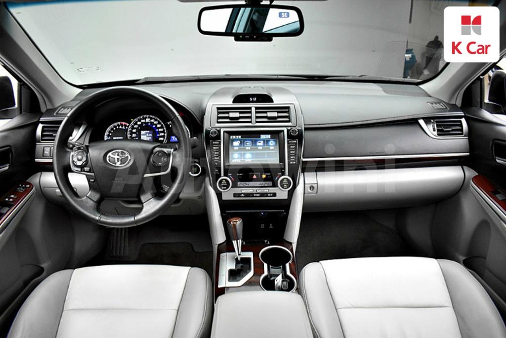 2013 TOYOTA  CAMRY 2.5 XLE - 10