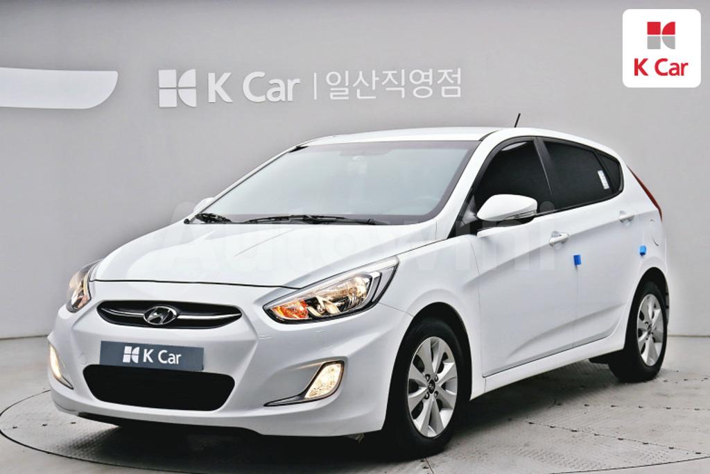 KMHCT51UGHU340263 2017 HYUNDAI ACCENT  WIT DIESEL 1.6 VGT MORDERN-0