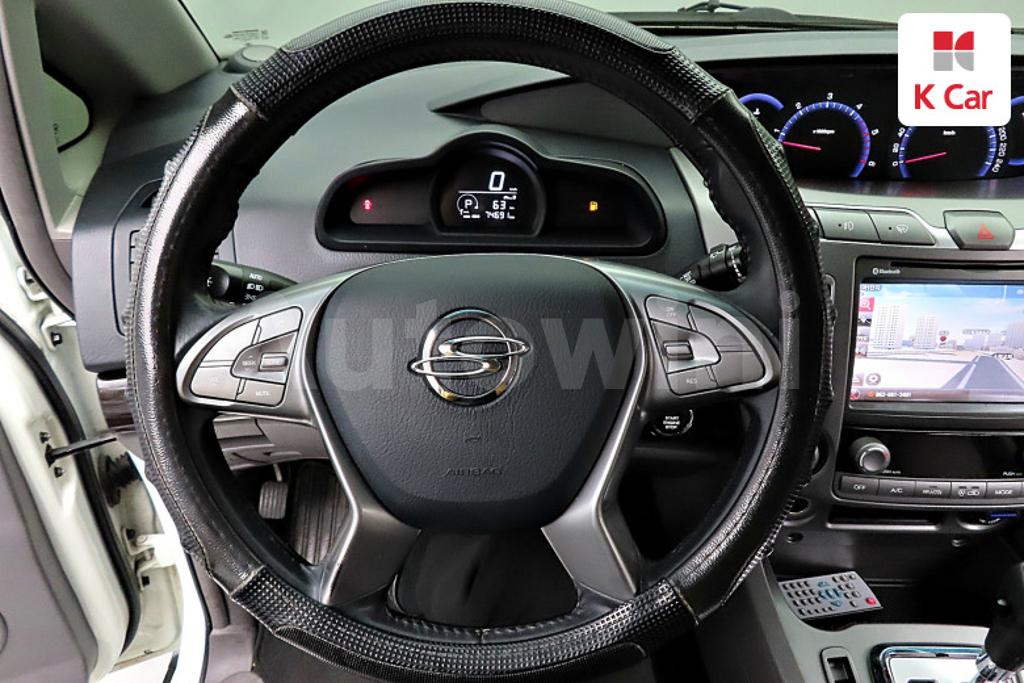 2016 SSANGYONG KORANDO TURISMO 4WD OUTDOOR EDITION 9 SEATS - 9