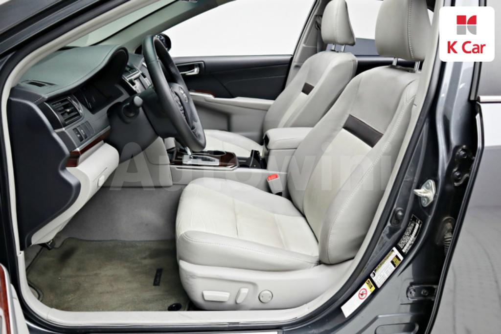 2013 TOYOTA  CAMRY 2.5 XLE - 13
