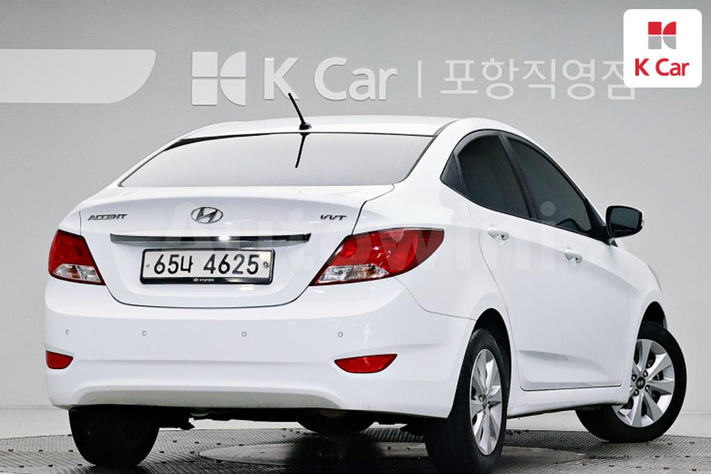 KMHCT41BEHU278878 2017 HYUNDAI ACCENT  1.4 VVT MORDERN-1
