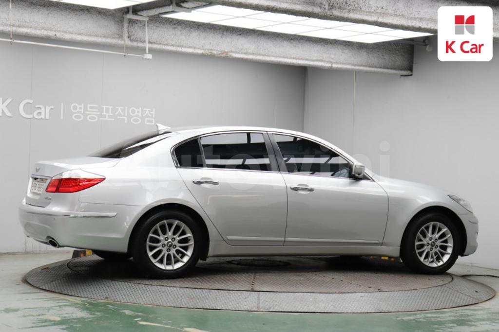 KMHGA41ABBU120538 2011 HYUNDAI GENESIS BH330 GRAND-1