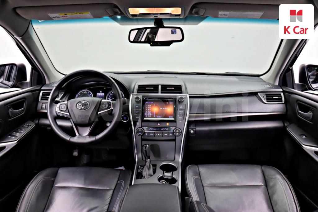 2017 TOYOTA  CAMRY 2.5 XLE - 10