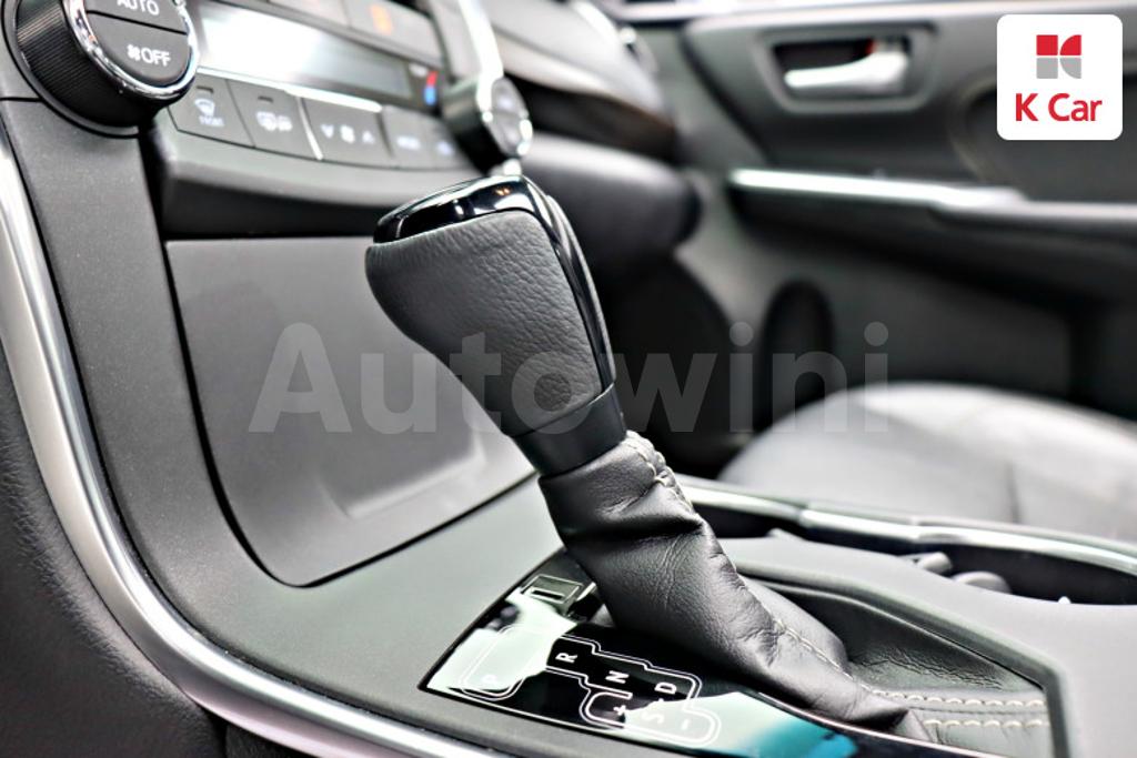 2017 TOYOTA  CAMRY 2.5 XLE - 14
