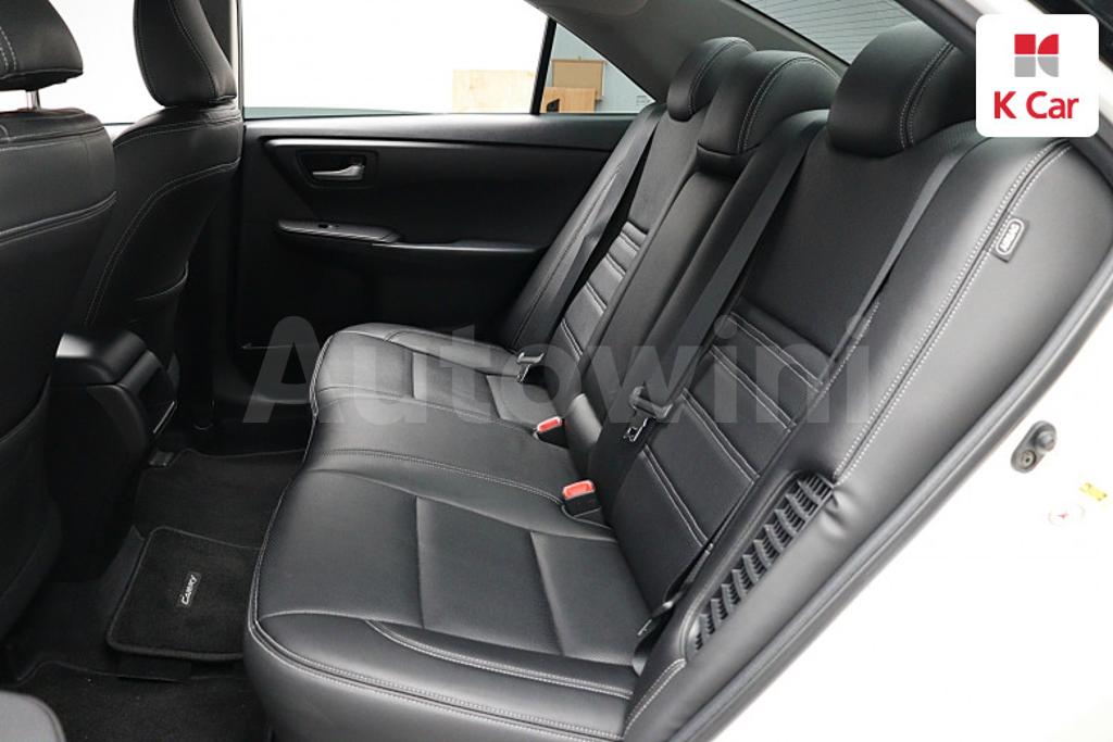 2017 TOYOTA  CAMRY HYBRID LE - 10