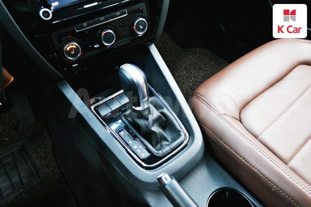 2015 VOLKSWAGEN  JETTA 2.0 TDI BLUE-MOTION - 8