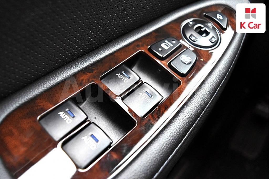 2011 HYUNDAI GENESIS BH330 LUXURY - 8