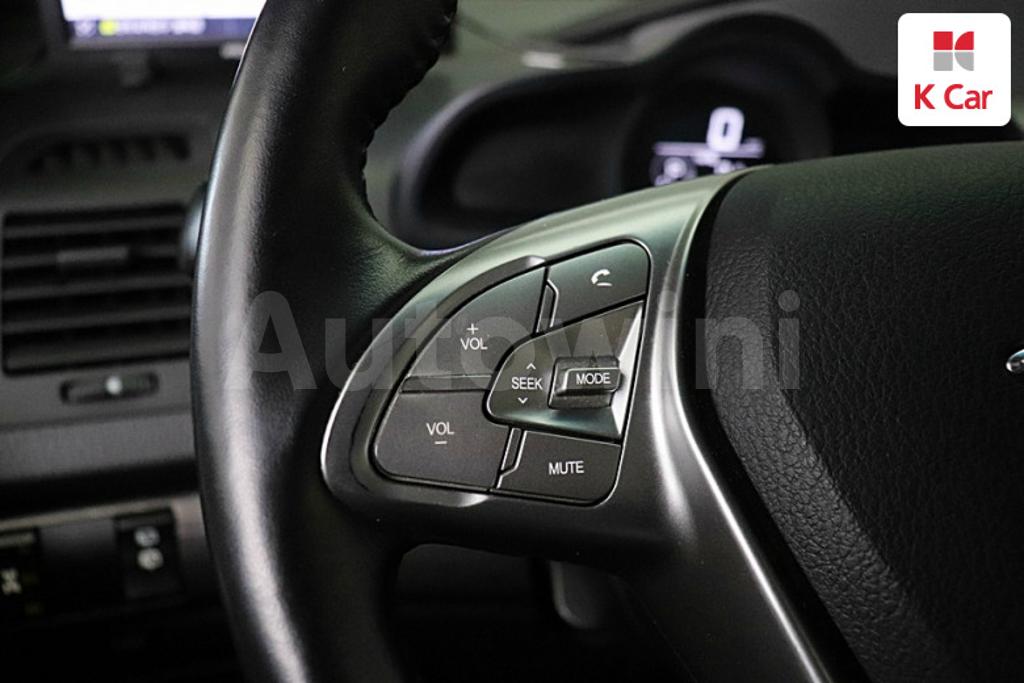 2018 SSANGYONG KORANDO TURISMO 4WD TX 9 SEATS - 16