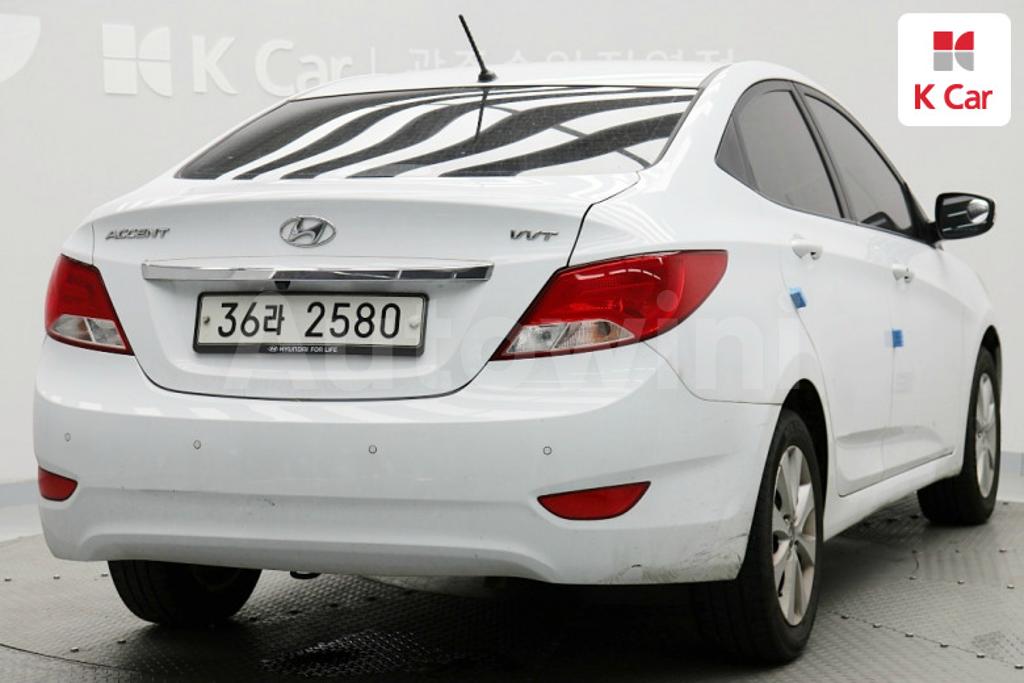 KMHCT41BEHU270491 2017 HYUNDAI ACCENT  1.4 VVT MORDERN-1