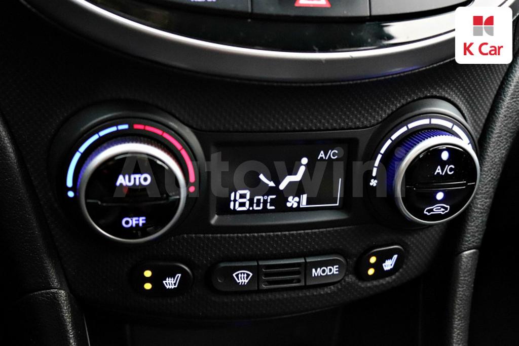 2017 HYUNDAI ACCENT  1.6 GDI PREMIUM - 10
