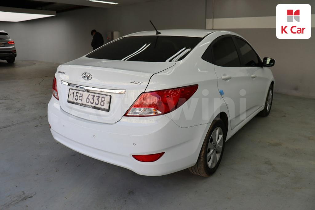 KMHCT41BEHU218548 2017 HYUNDAI ACCENT  1.4 VVT MORDERN-1