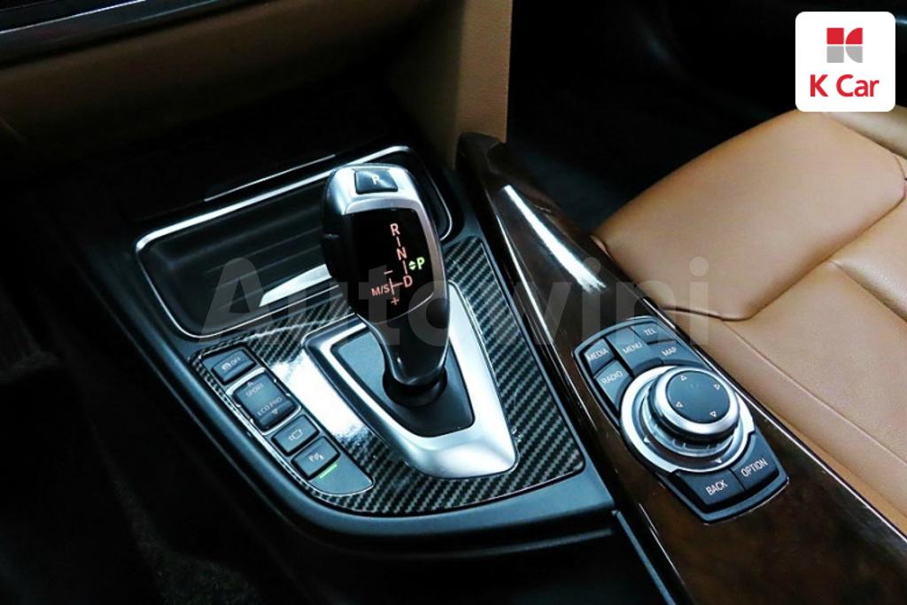 2012 BMW 3 SERIES F30  320D LUXURY - 9
