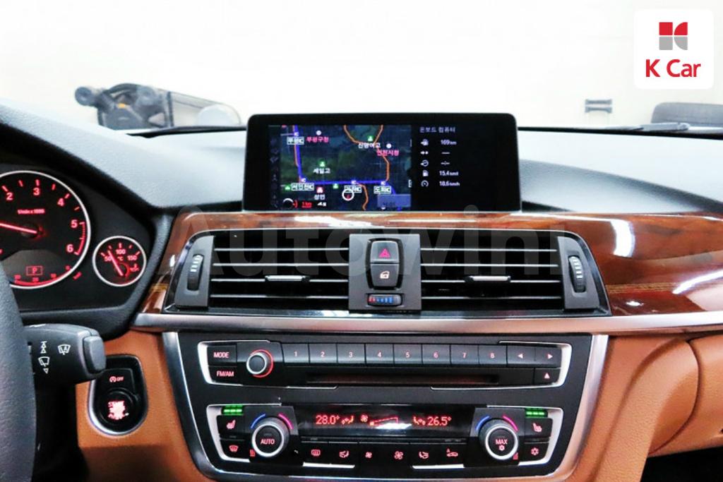 2012 BMW 3 SERIES F30  320D LUXURY - 14