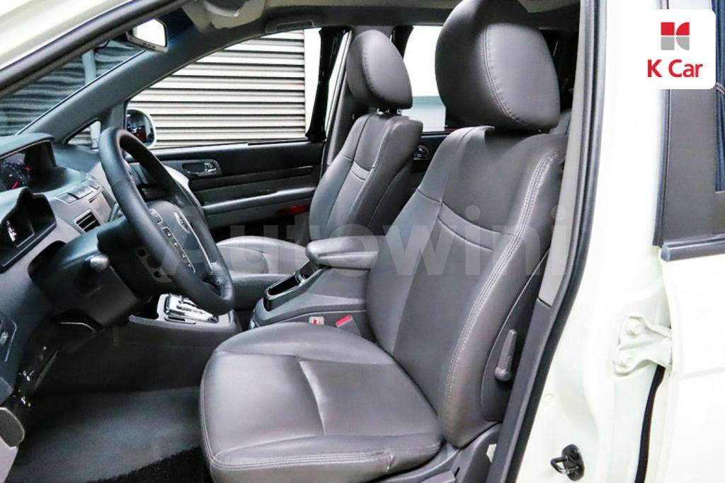2014 SSANGYONG KORANDO TURISMO 4WD LT 11 SEATS - 10