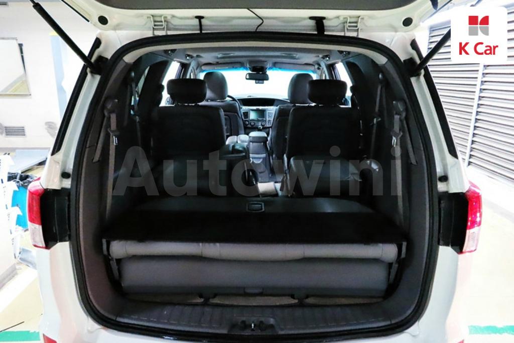 2014 SSANGYONG KORANDO TURISMO 4WD LT 11 SEATS - 18