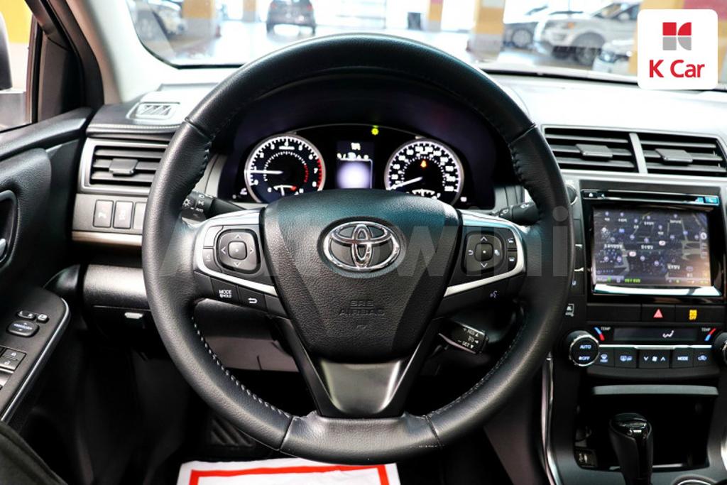 2016 TOYOTA  CAMRY 2.5 XLE - 7