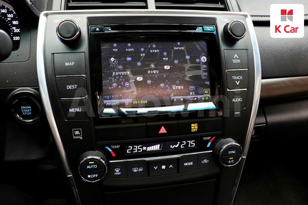 2016 TOYOTA  CAMRY 2.5 XLE - 10