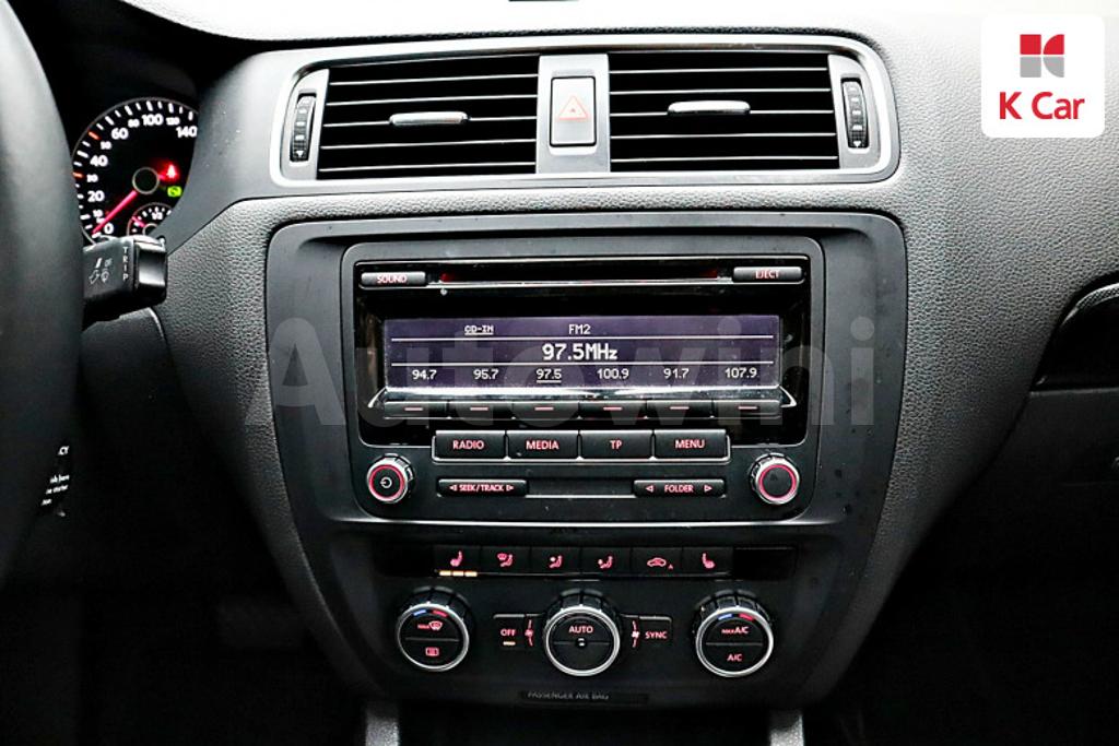2013 VOLKSWAGEN  JETTA 2.0 TDI - 11