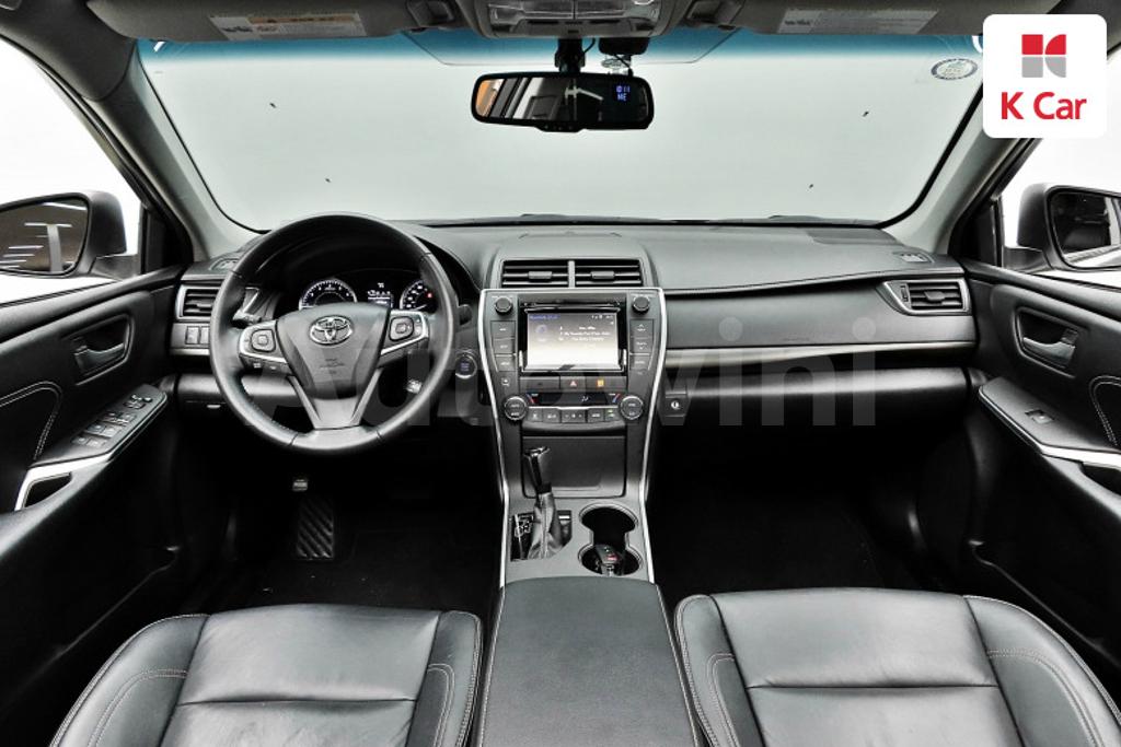 2016 TOYOTA  CAMRY 2.5 XLE - 8