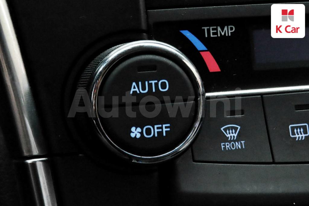 2016 TOYOTA  CAMRY 2.5 XLE - 11
