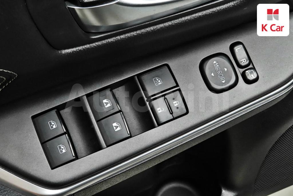2016 TOYOTA  CAMRY 2.5 XLE - 18