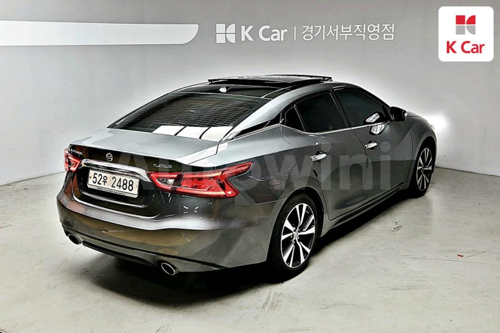 1N4AA6AP1HC427476 2017 NISSAN MAXIMA A36  3.5 PLATINUM-4