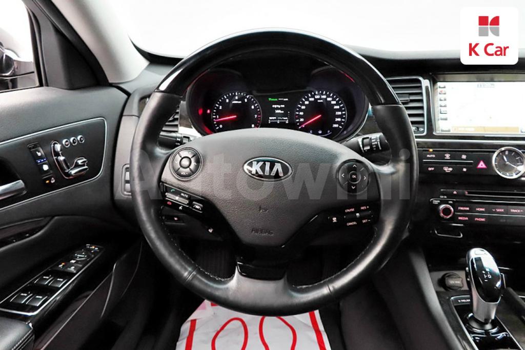 2018 KIA  K9 QUORIS 3.3 GDI EXECUTIVE - 8