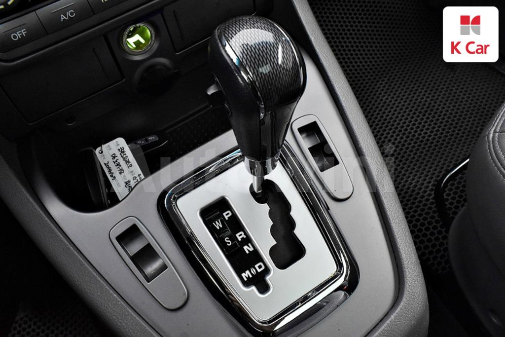 2014 SSANGYONG KORANDO TURISMO 4WD GT 9 SEATS - 12