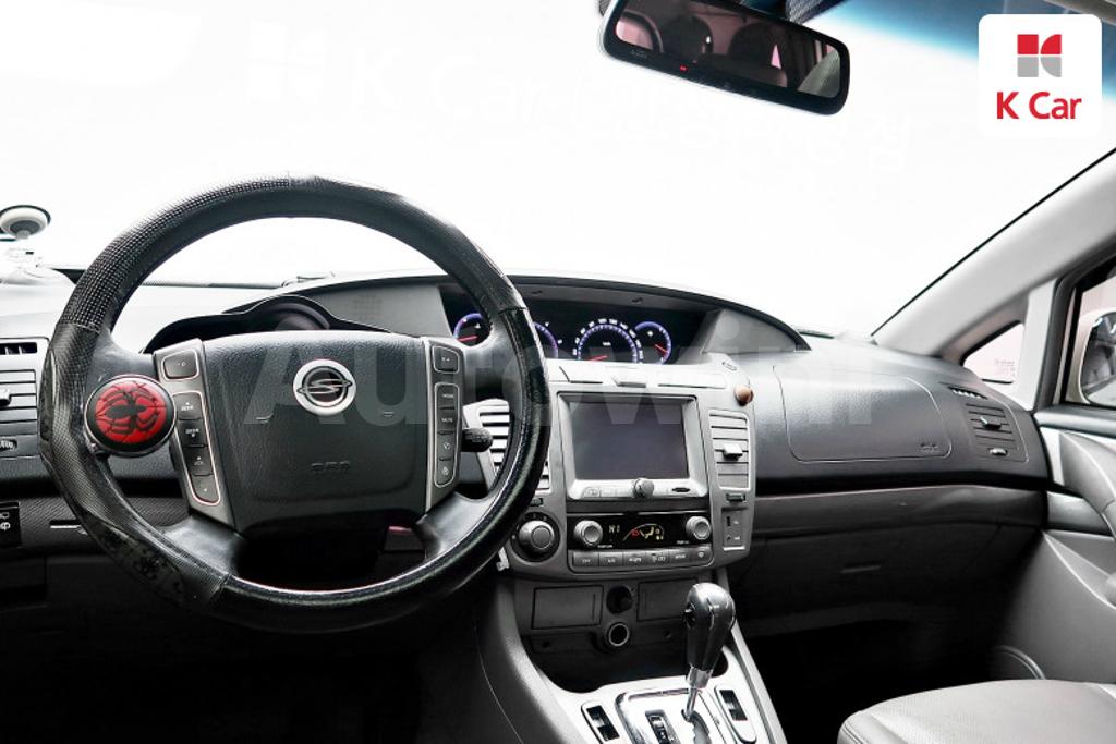 2014 SSANGYONG KORANDO TURISMO 4WD GT 11 SEATS - 8