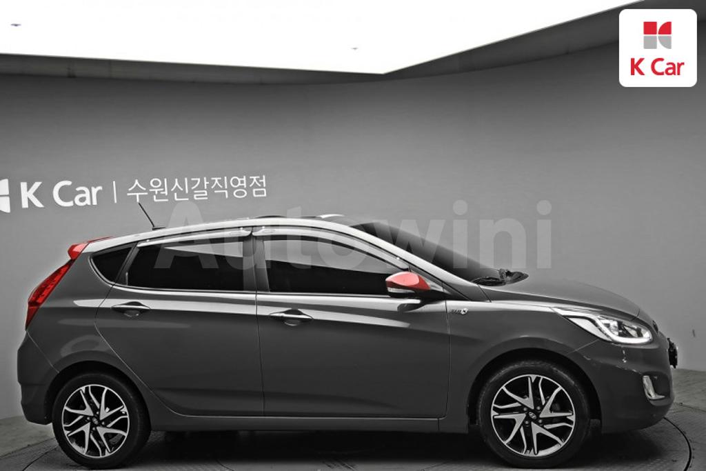 KMHCU51BEKU395443 2019 HYUNDAI ACCENT  WIT 1.4 VVT PREMIUM-4